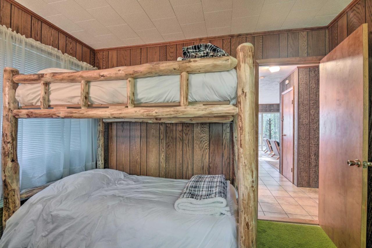 Cozy Adirondacks Cabin Walk To Lake Eaton! Jay Esterno foto